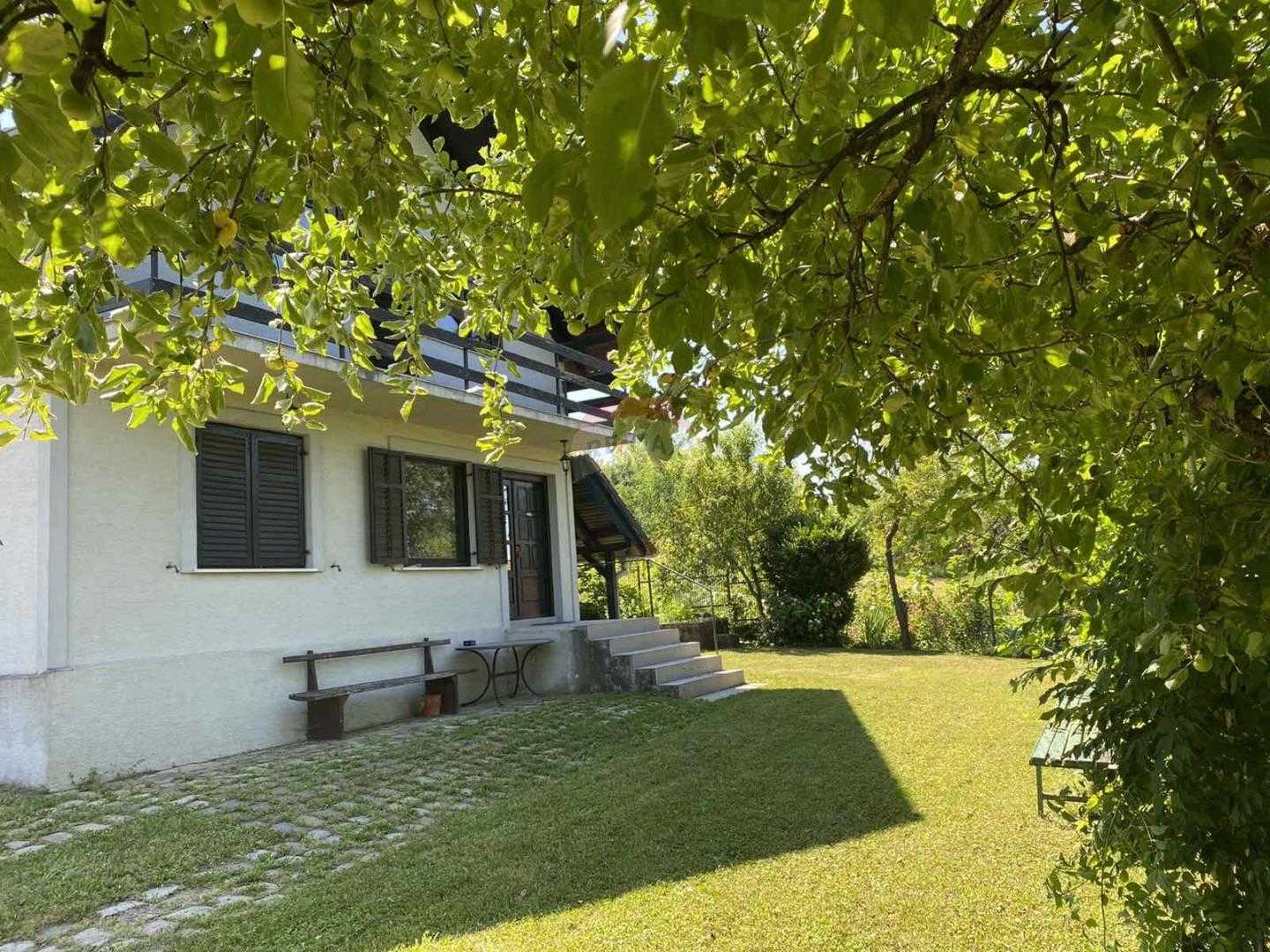 casa en Topusko, Sisacko-Moslavacka Županija 12035735