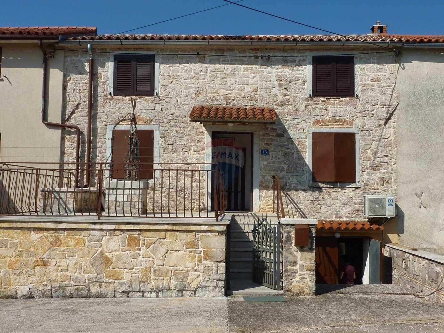 Будинок в Baldaši, Istarska županija 12035742