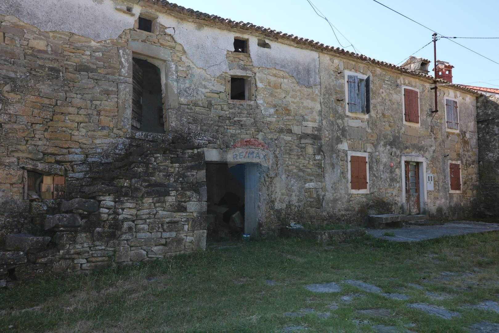 House in Pican, Istarska Zupanija 12035780