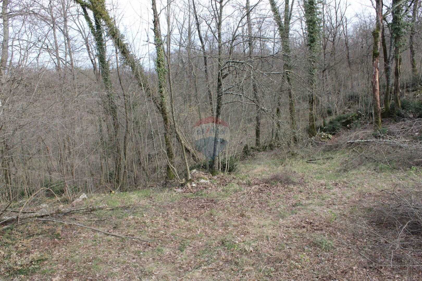 الأرض في Kastav, Primorsko-goranska županija 12035902