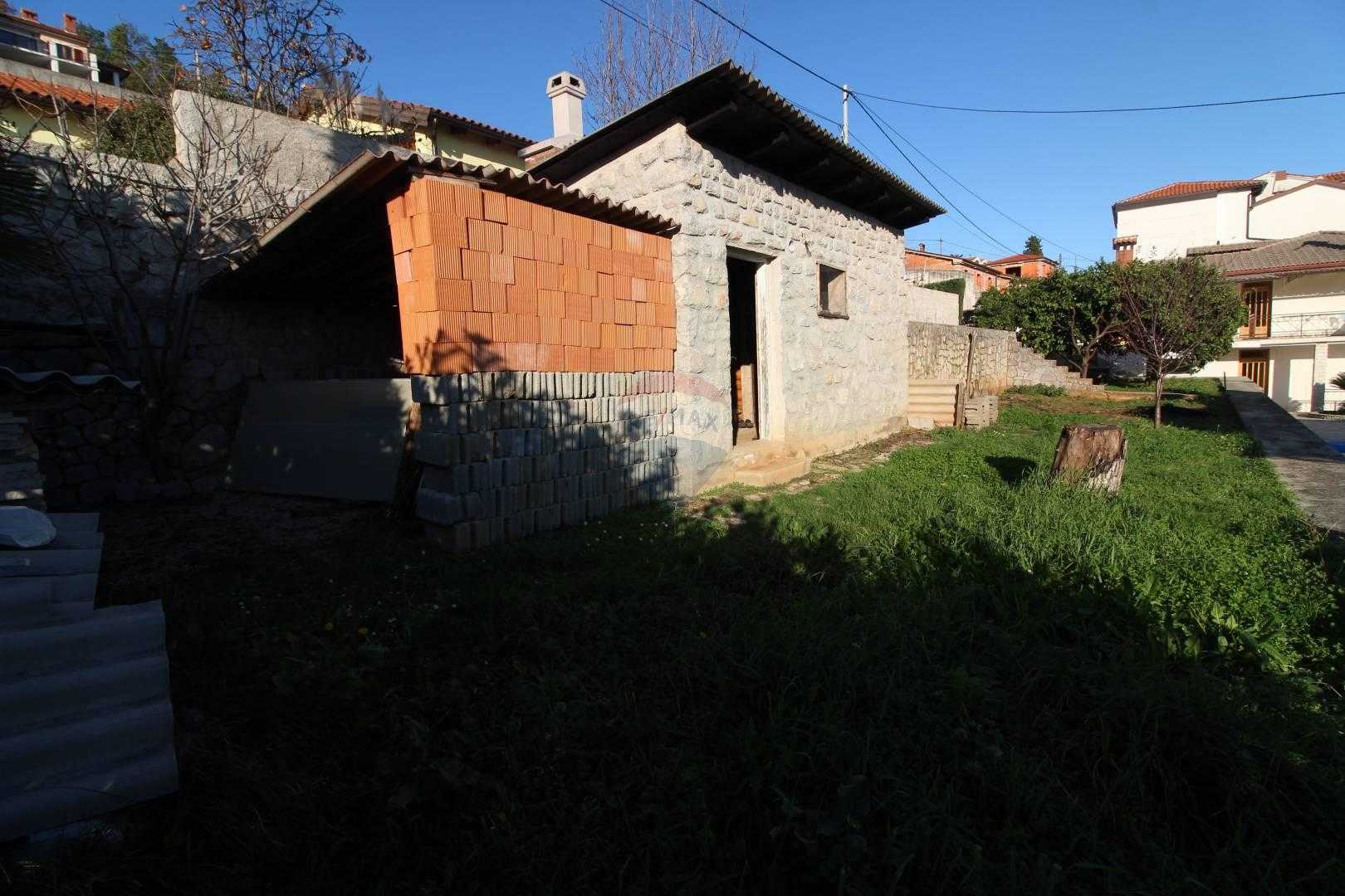 房子 在 Ičići, Primorsko-goranska županija 12036022