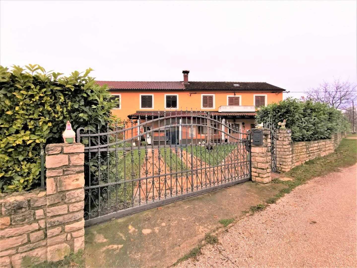 House in Groznjan, Istarska Zupanija 12036033