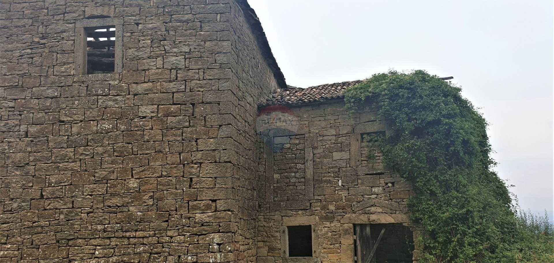 Hus i Mali Čentur, Koper 12036122