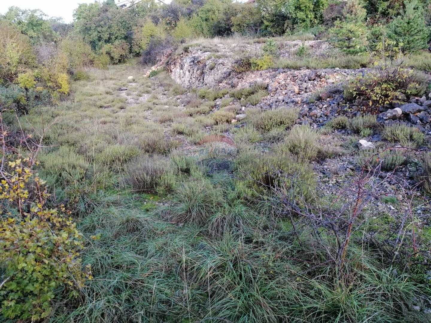 Tanah di gua, Primorsko-Goranska Zupanija 12036132