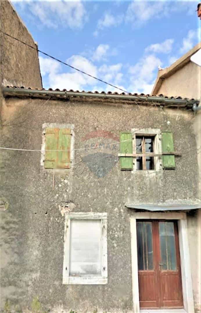 房子 在 Merišće, Istarska županija 12036155
