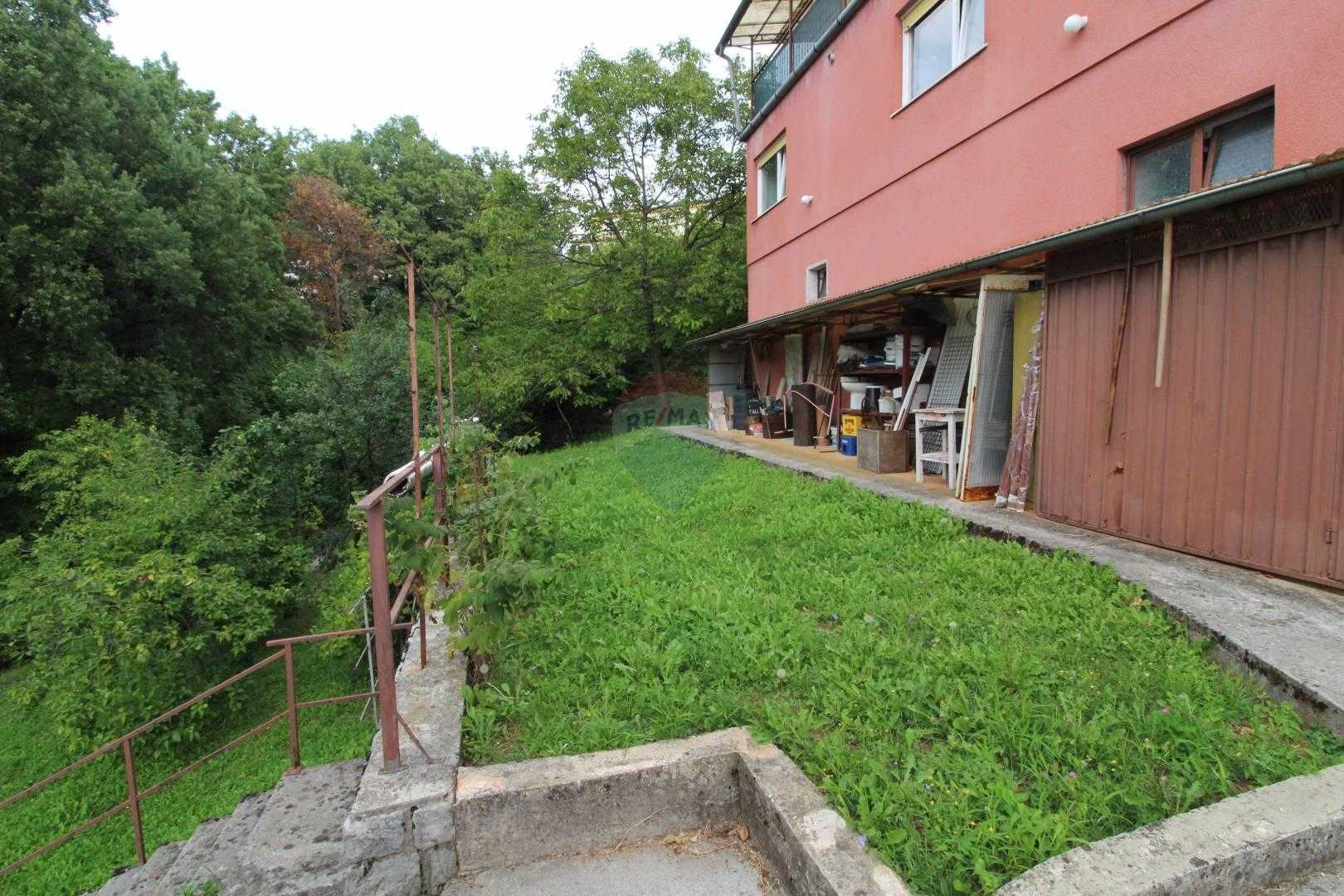 Huis in Matulji, Primorsko-Goranska Zupanija 12036170