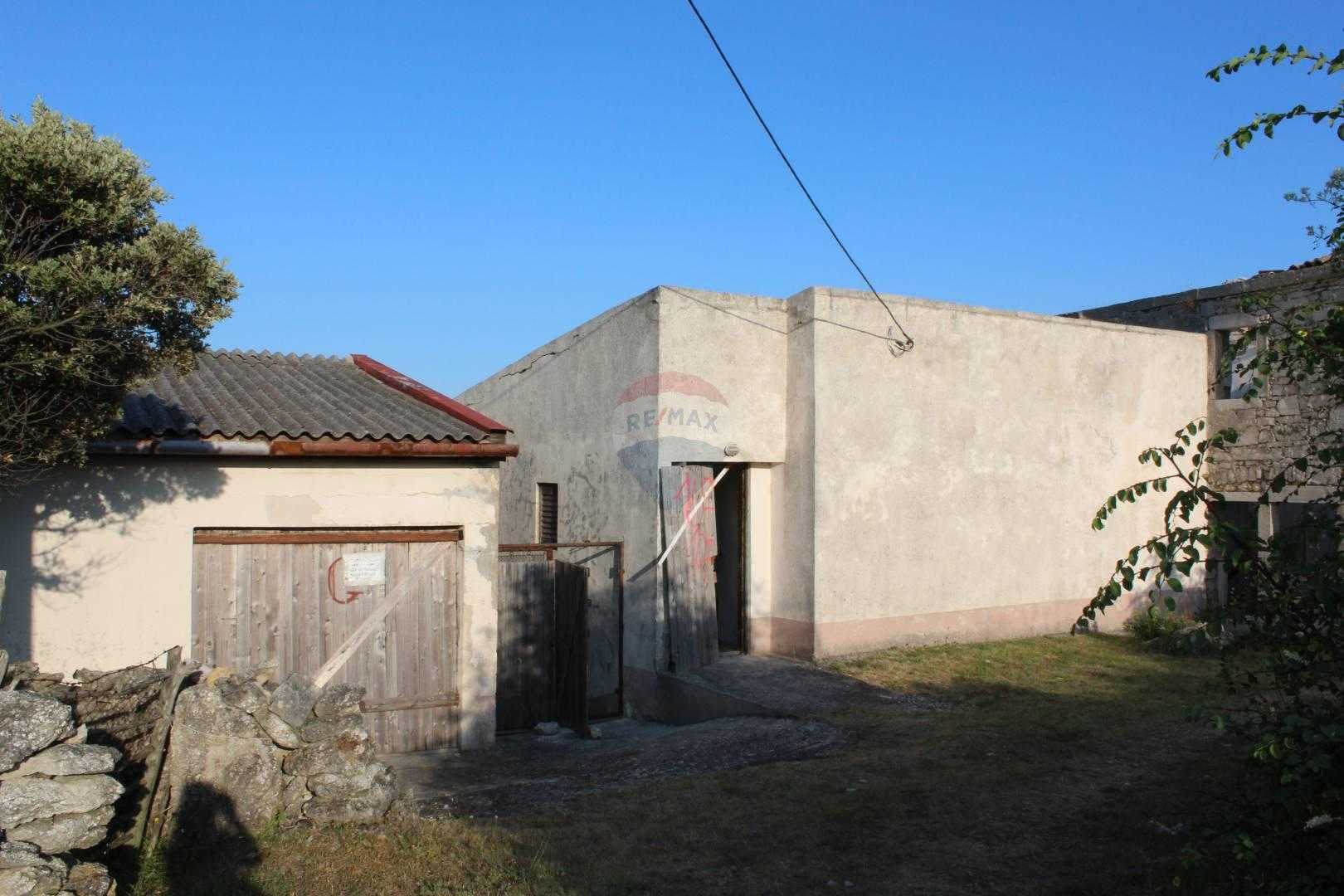 House in Osor, Primorsko-Goranska Zupanija 12036195