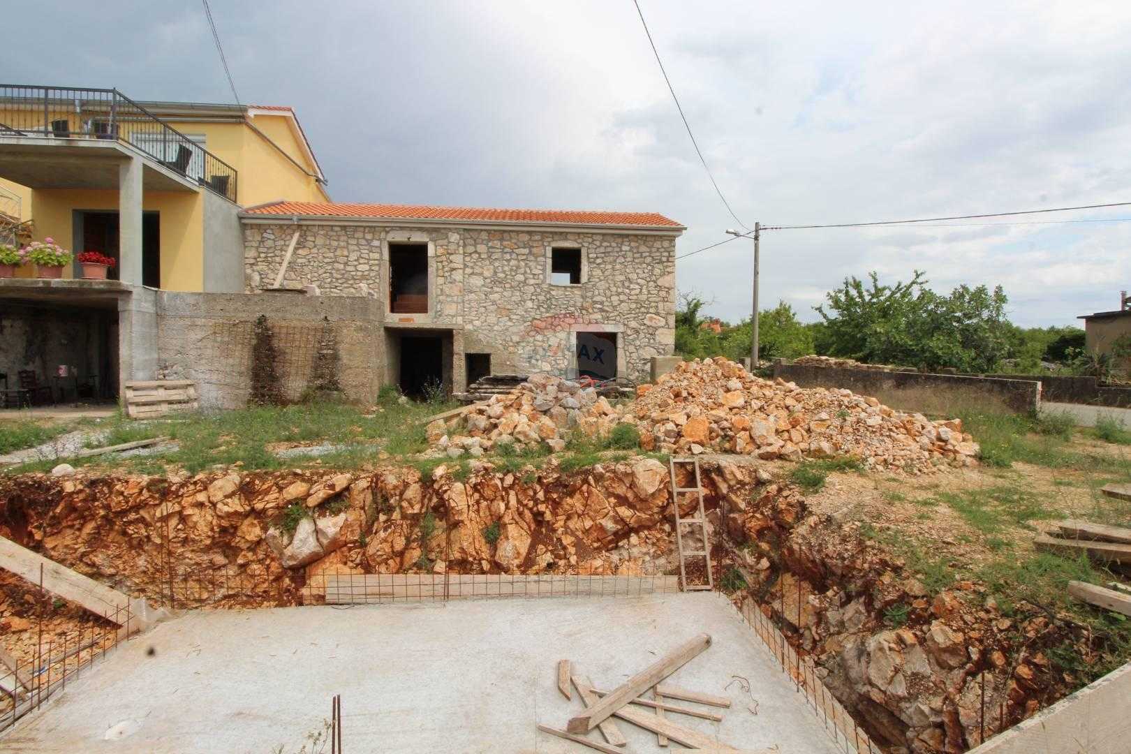 House in Dobrinj, Primorsko-Goranska Zupanija 12036199