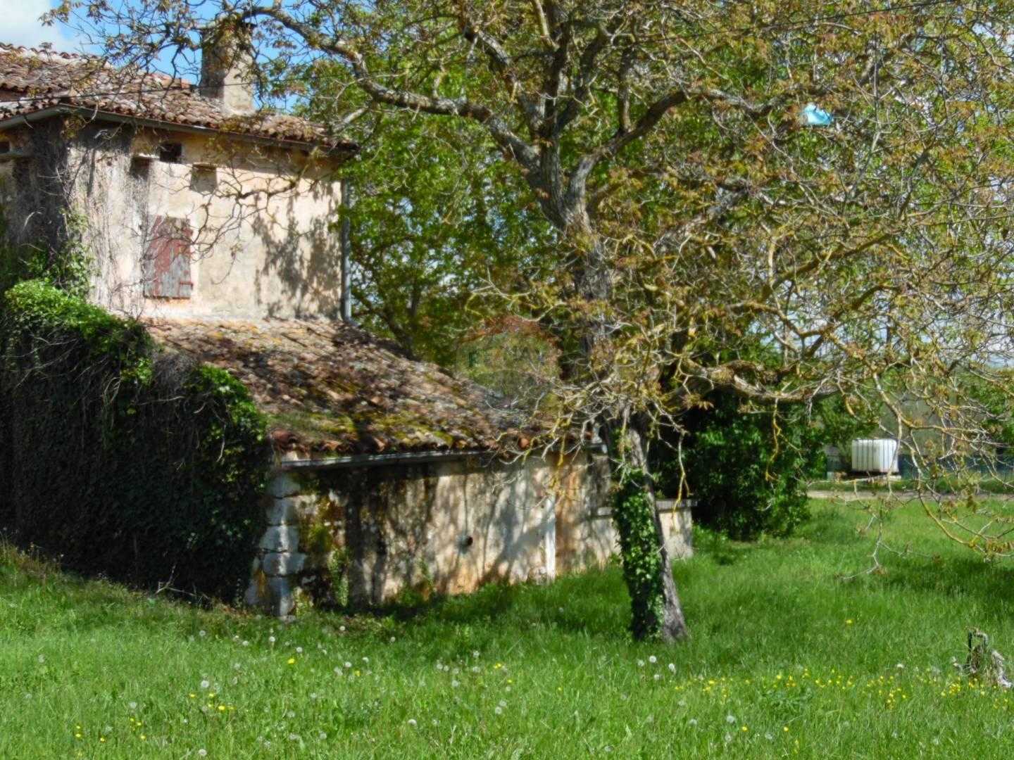 Land in Vizinada, Istarska Zupanija 12036258
