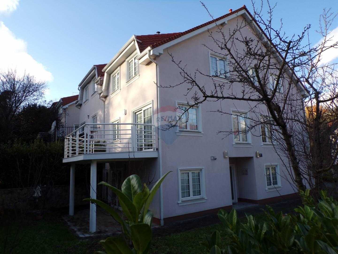 Huis in Sestine, Zagreb, grad 12036339