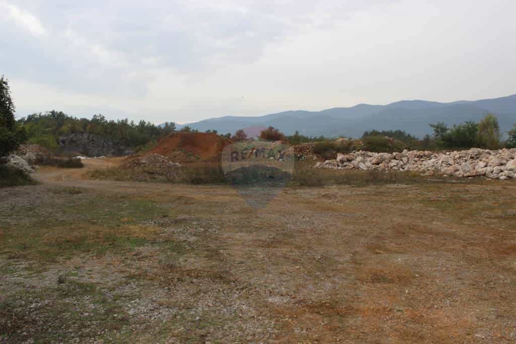 Sbarcare nel Permani, Primorsko-goranska županija 12036403