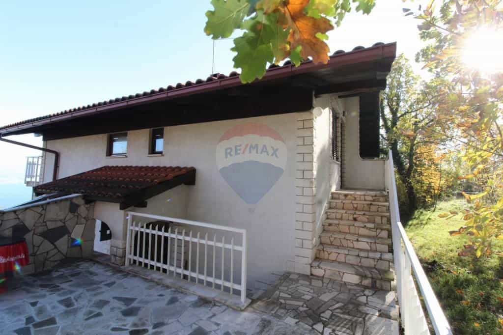 loger dans Icici, Primorsko-Goranska Zupanija 12036412