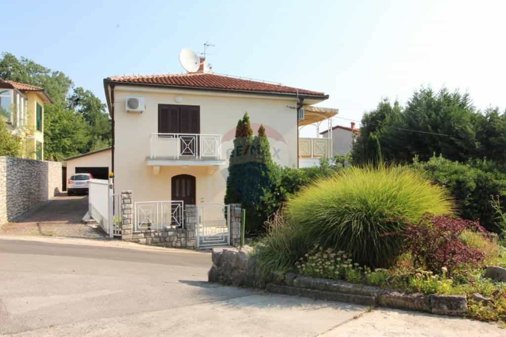 House in Oprič, Primorsko-goranska županija 12036476