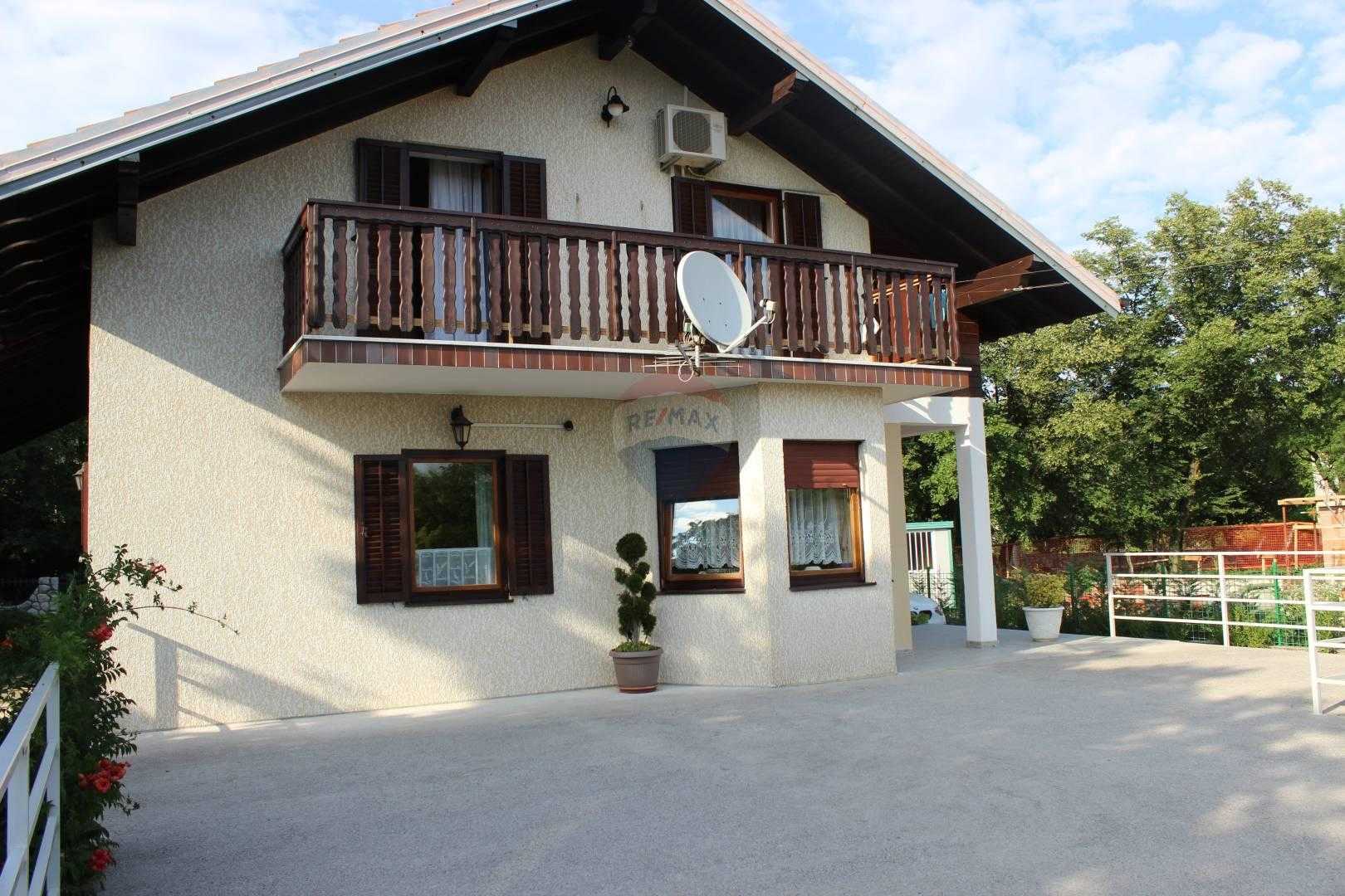 House in Jelenje, Primorsko-Goranska Zupanija 12036494