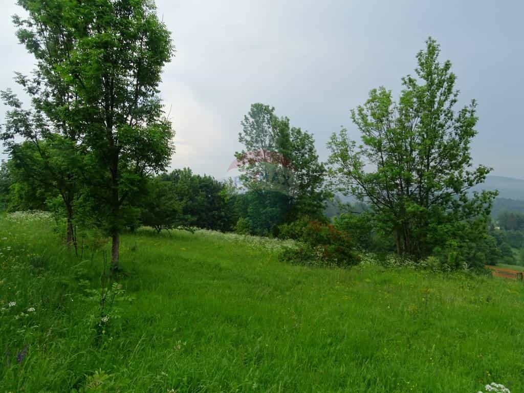 Land i Ravna Gora, Primorsko-Goranska Zupanija 12036517