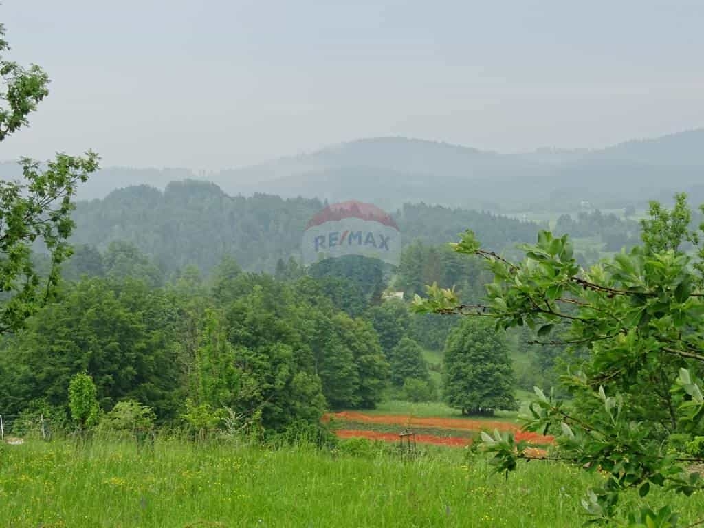 Tanah di Rahwana Gora, Primorsko-Goranska Zupanija 12036517