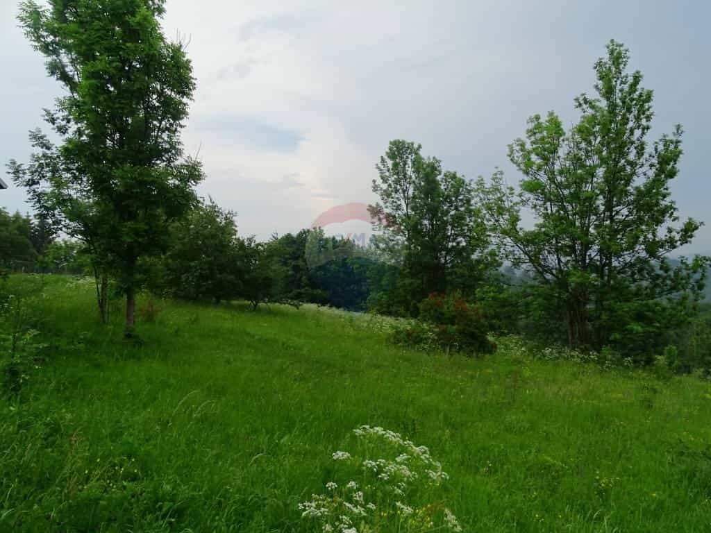 Land in Ravna Gora, Primorsko-Goranska Zupanija 12036517
