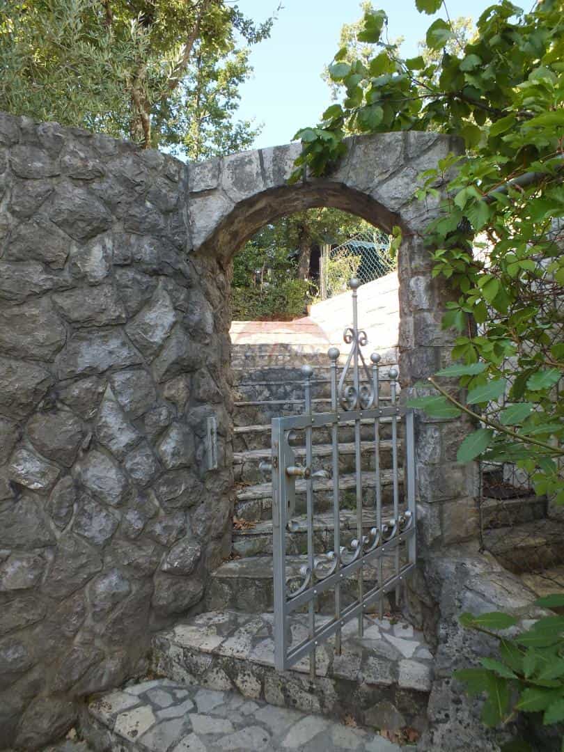 жилой дом в Porat, Primorsko-goranska županija 12036558