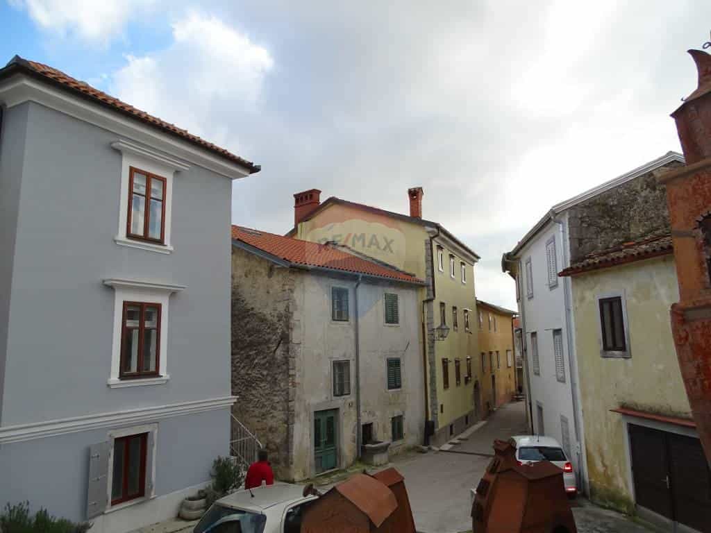 casa en Kastav, Primorsko-Goranska Županija 12036653