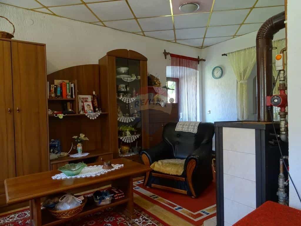 Rumah di Fuzine, Primorsko-Goranska Zupanija 12036667