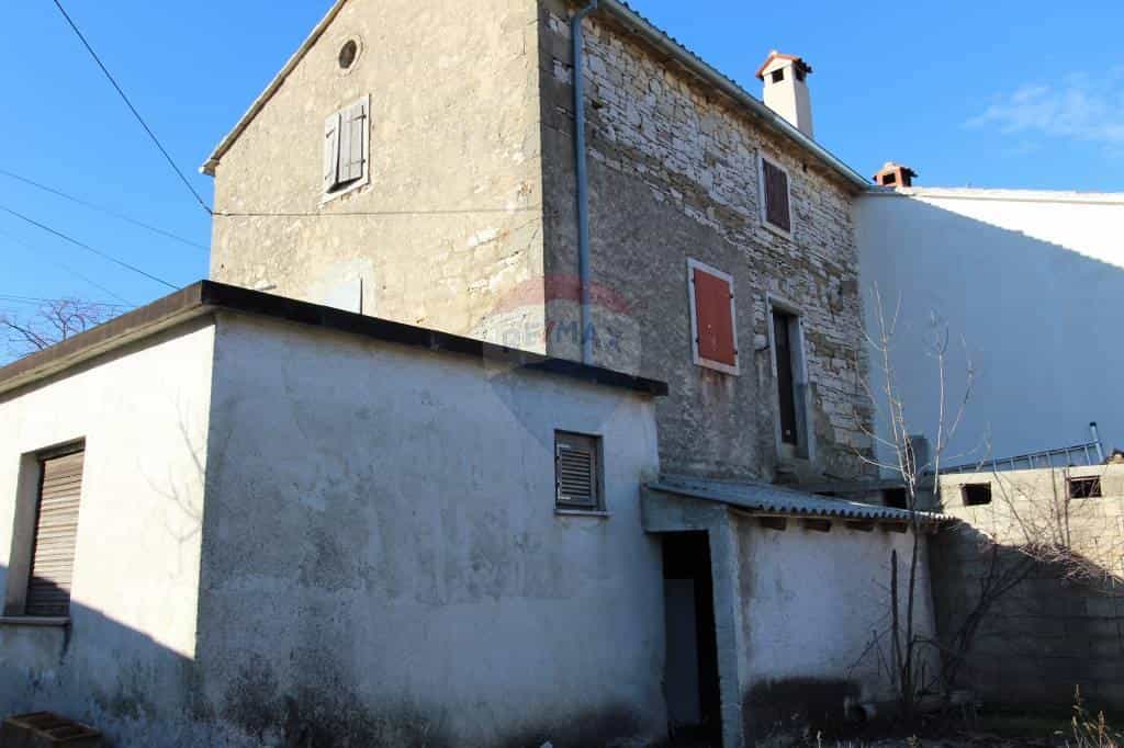 Haus im Karojba, Istarska Zupanija 12036670