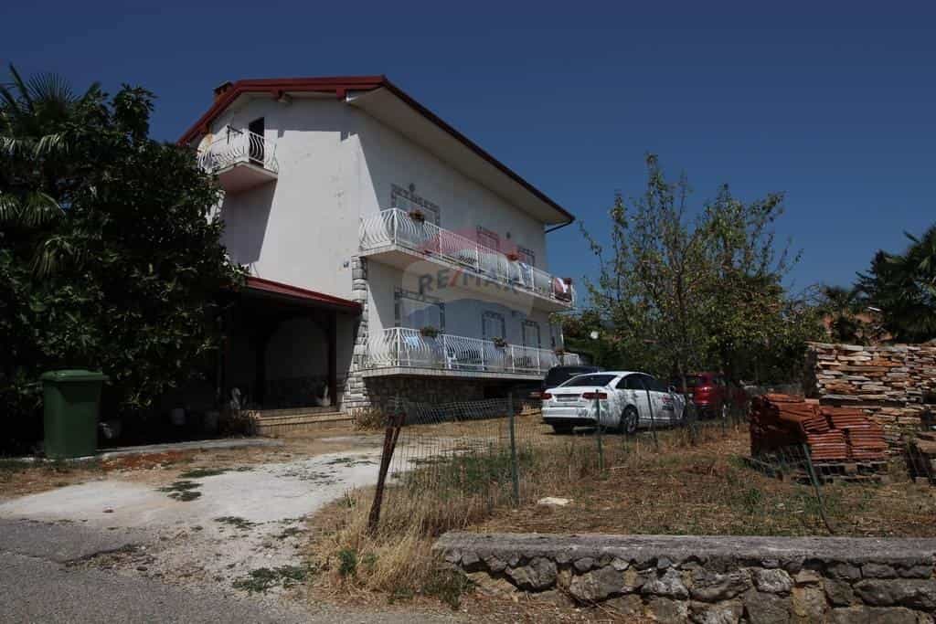 Huis in Lovran, Primorsko-Goranska Zupanija 12036750