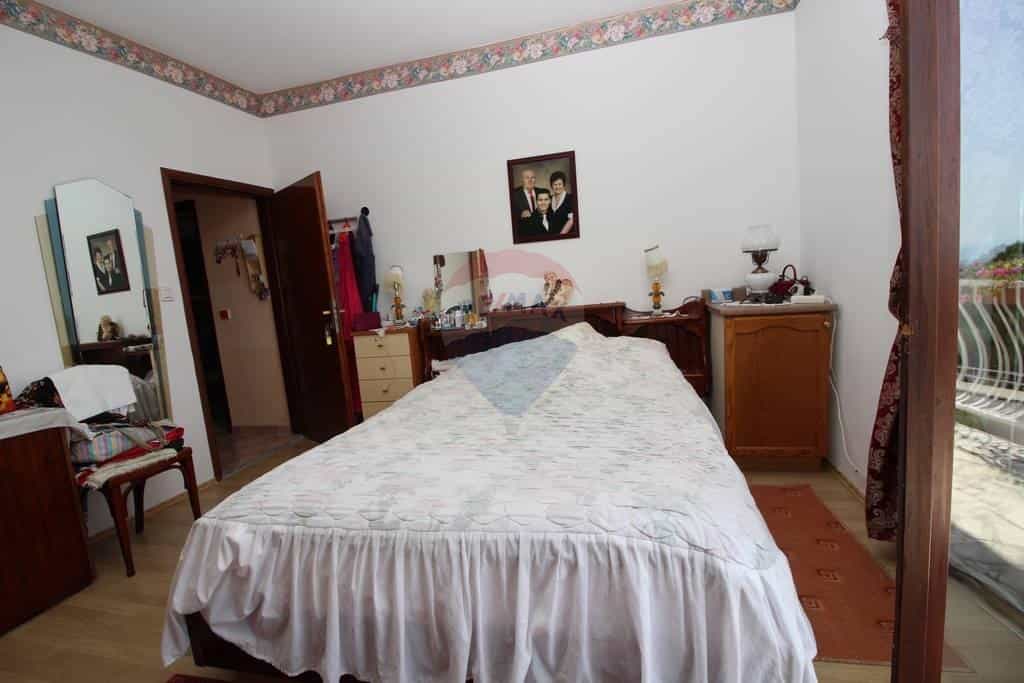 House in Lovran, Primorsko-goranska županija 12036750