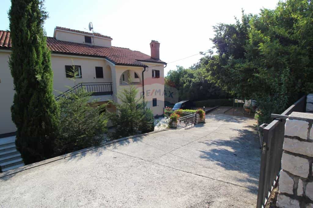 Huis in Kostrena, Primorsko-Goranska Zupanija 12036768