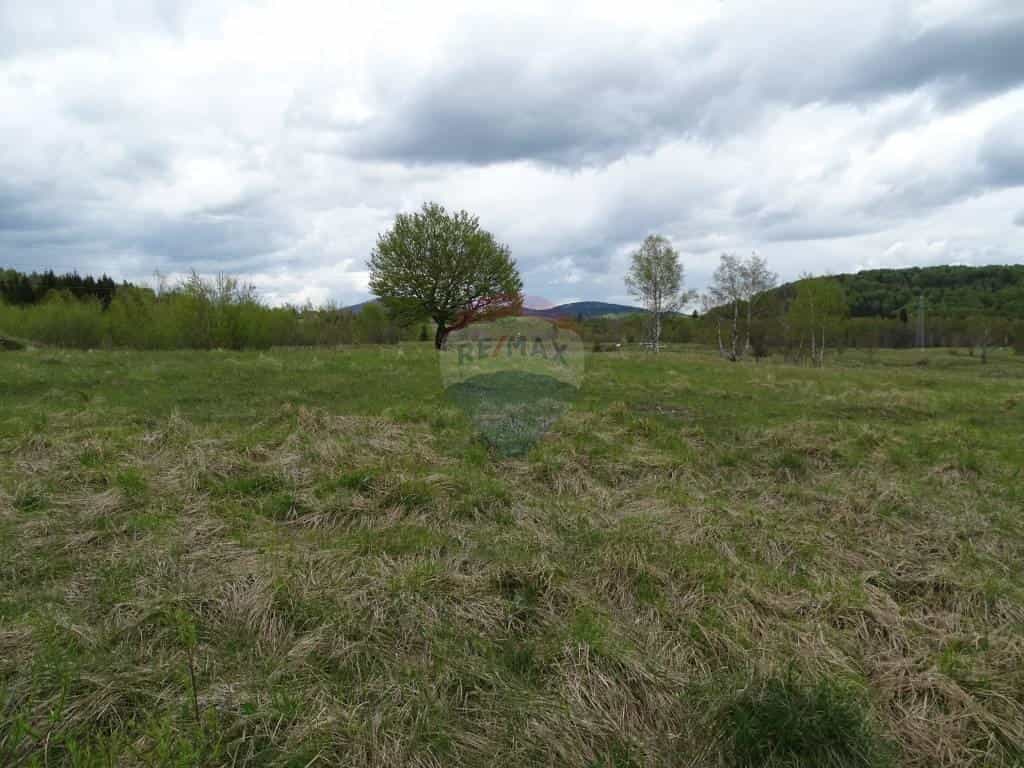 土地 在 Skrad, Primorsko-Goranska Zupanija 12036794