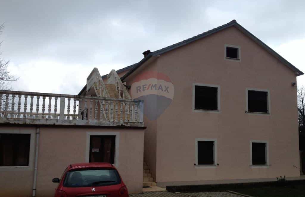 House in Matulji, Primorsko-Goranska Zupanija 12036877