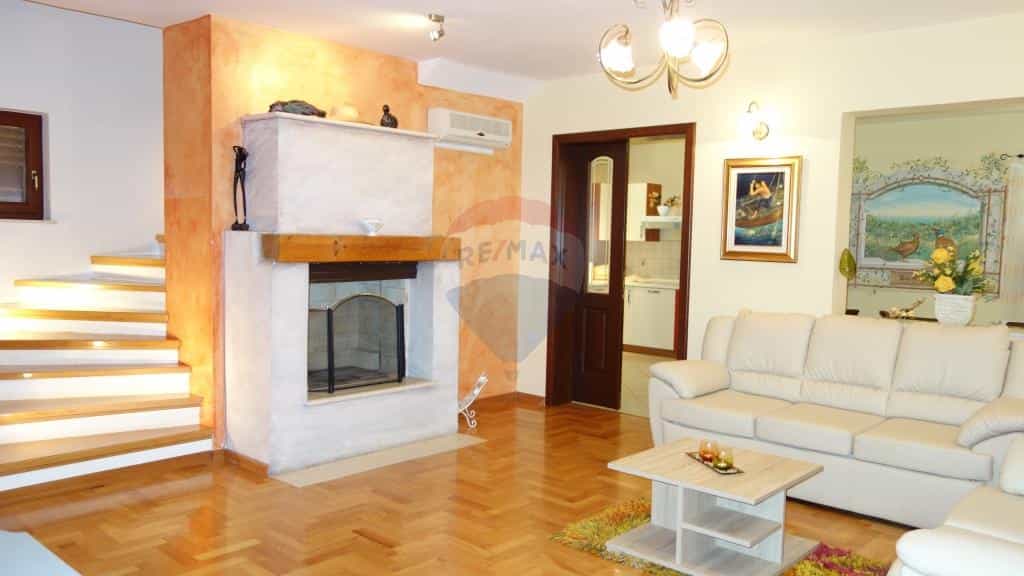 House in Medulin, Istarska županija 12036940