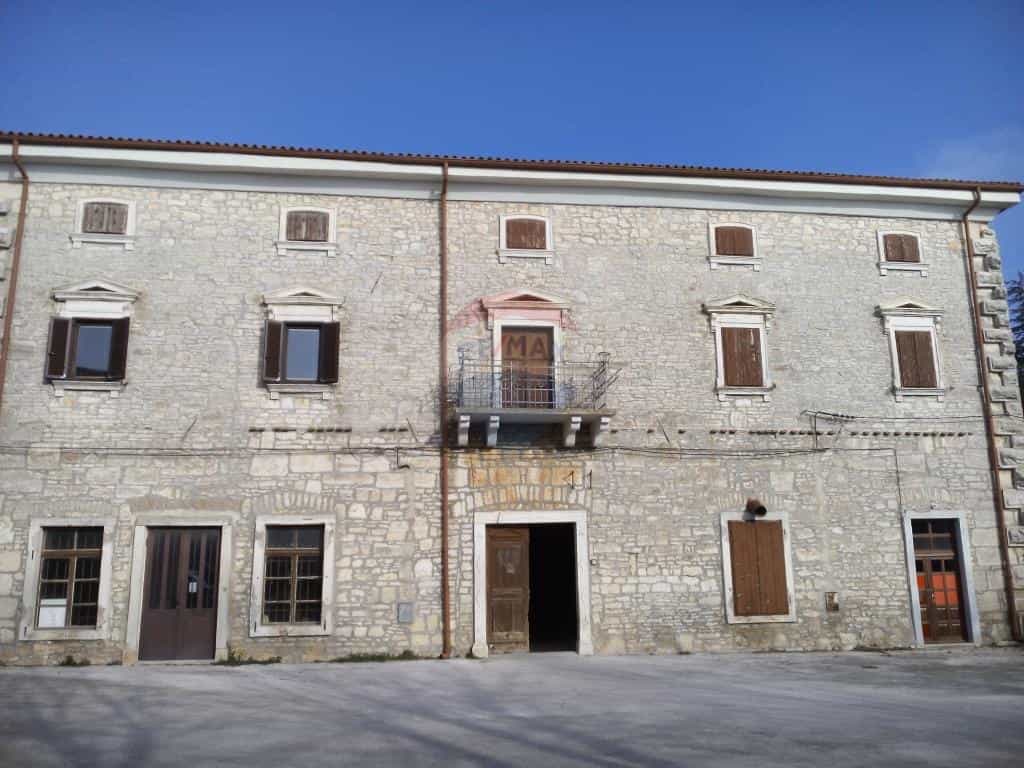 House in Svetvincenat, Istarska Zupanija 12037000