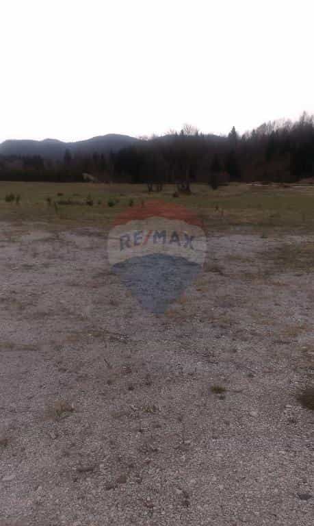 Maa sisään Ravna Gora, Primorsko-Goranska Zupanija 12037023