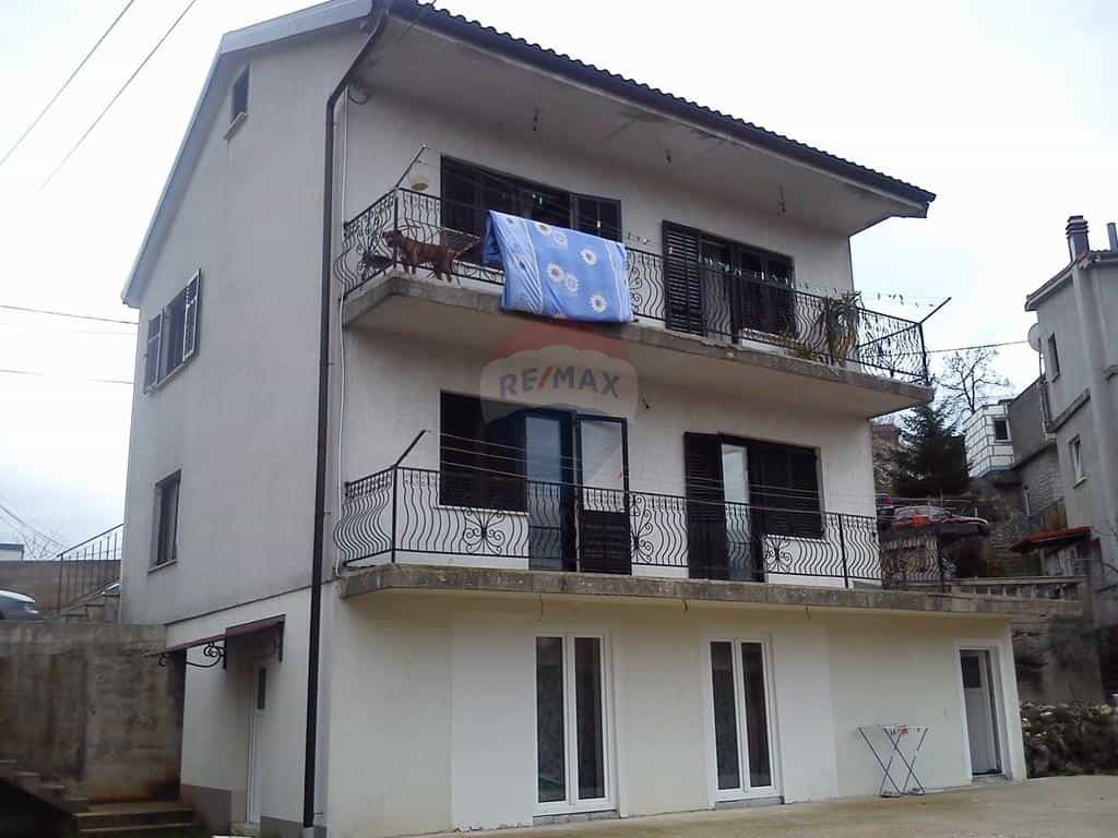 House in Trinajstići, Primorsko-goranska županija 12037030