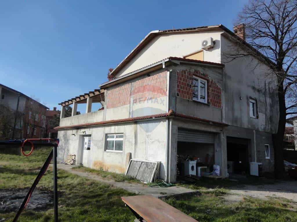 жилой дом в Marinići, Primorsko-goranska županija 12037066