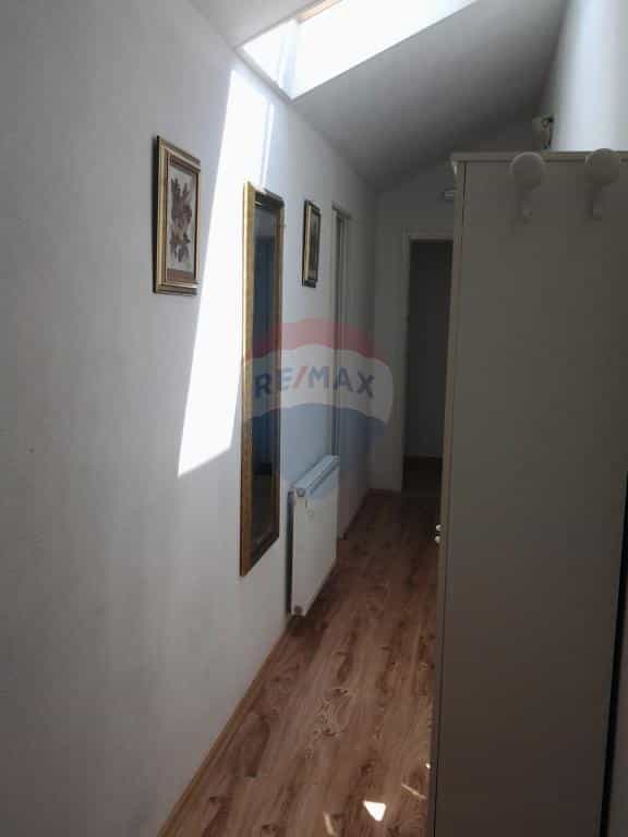 Dom w Rijeka, Primorsko-goranska županija 12037078