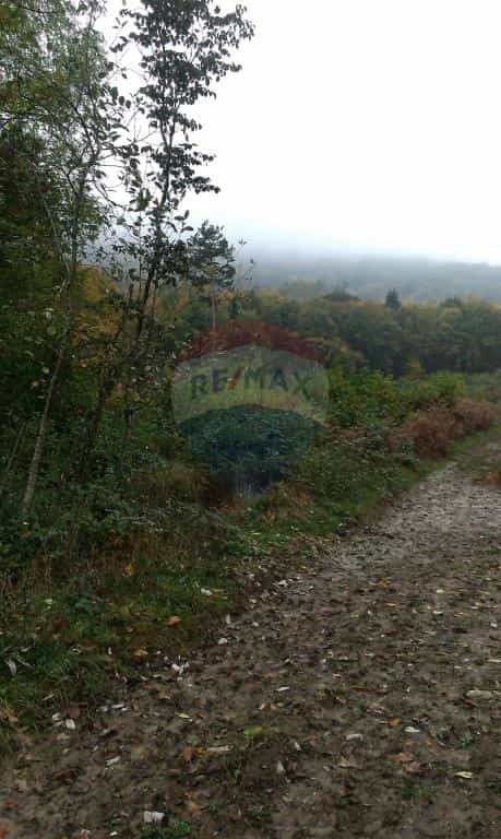 Tanah di Brod Moravice, Primorsko-Goranska Zupanija 12037079