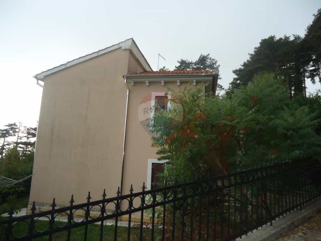 House in Veprinac, Primorsko-goranska županija 12037080