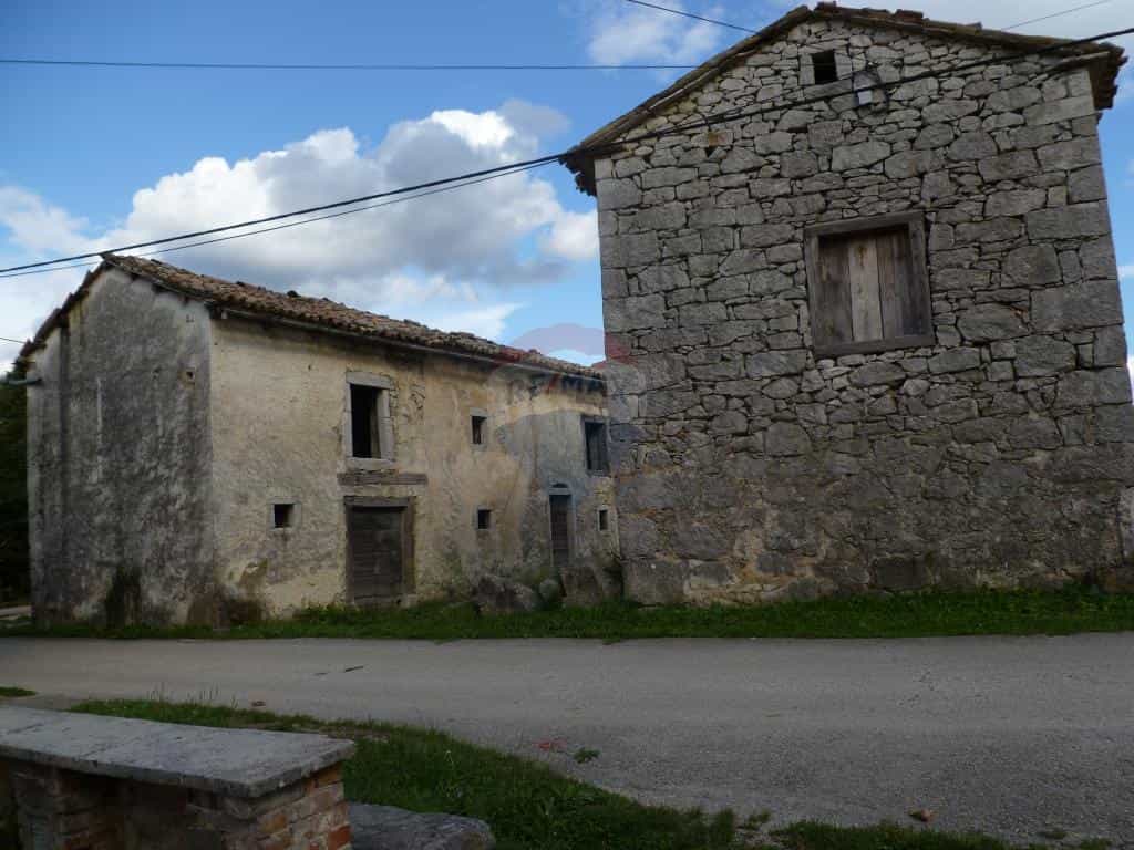 Casa nel Lupoglav, Istarska Zupanija 12037116