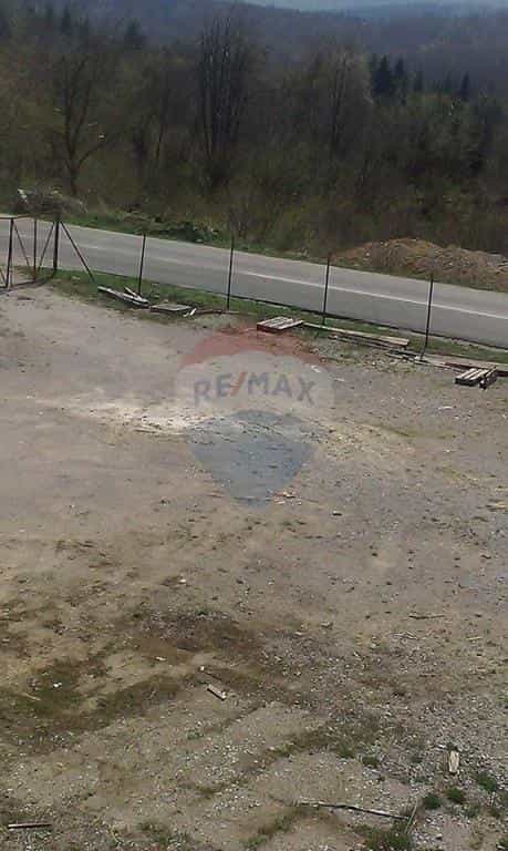 Tanah di Brod Moravice, Primorsko-Goranska Zupanija 12037150