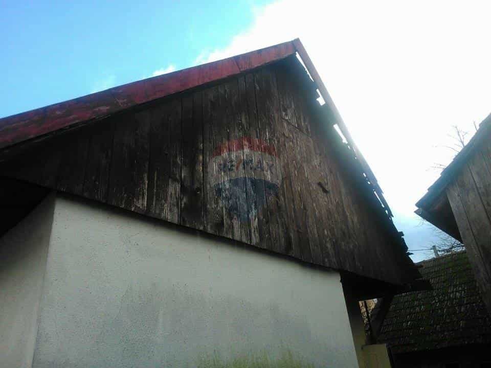 rumah dalam Ogulin, Karlovacka Zupanija 12037205