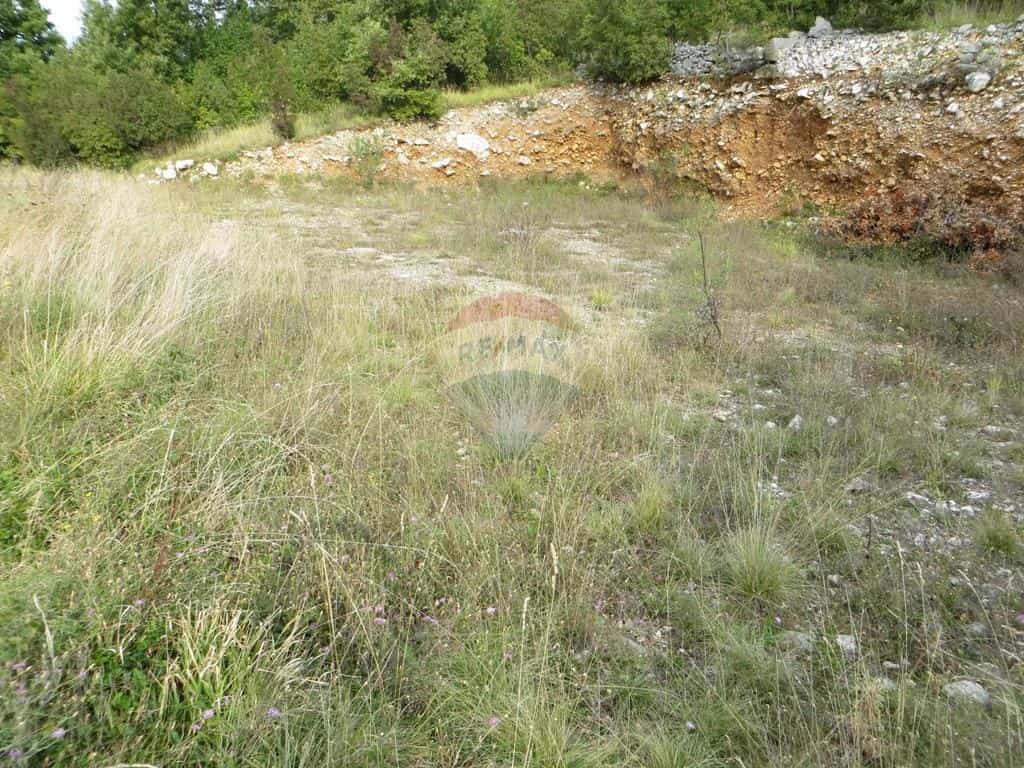 Tanah di Suap, Primorsko-Goranska Zupanija 12037249