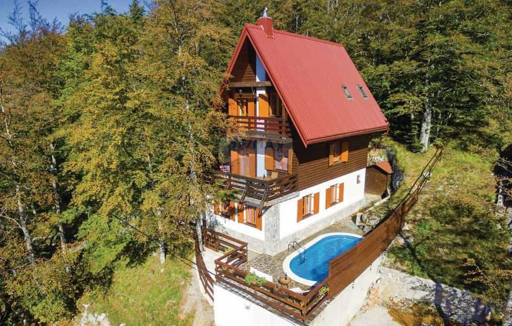 房子 在 Soboli, Primorsko-goranska županija 12037254