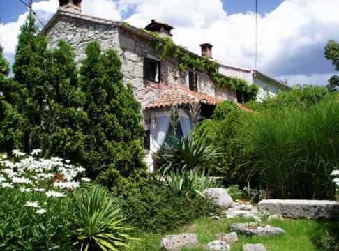 σπίτι σε Lupoglav, Istarska Zupanija 12037333