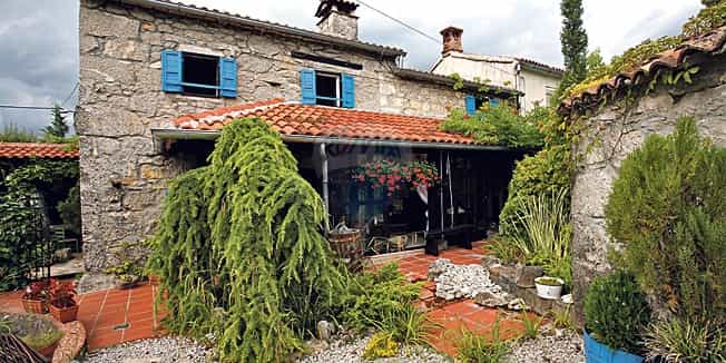 집 에 Ročko Polje, Istarska županija 12037333