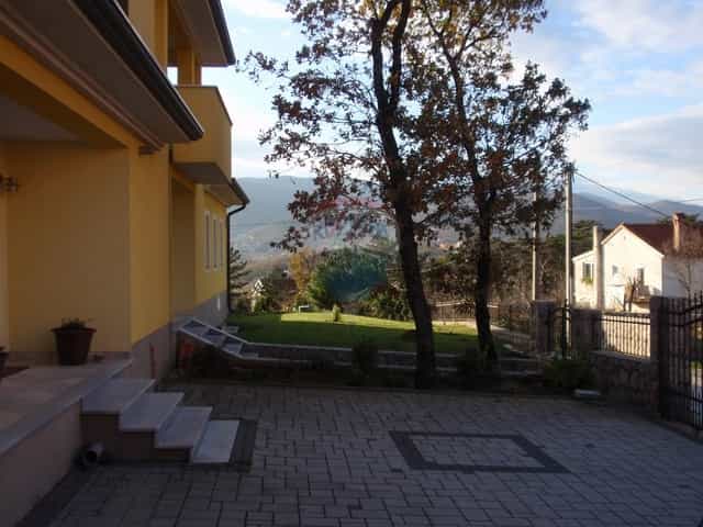casa en Rubeši, Primorsko-goranska županija 12037411