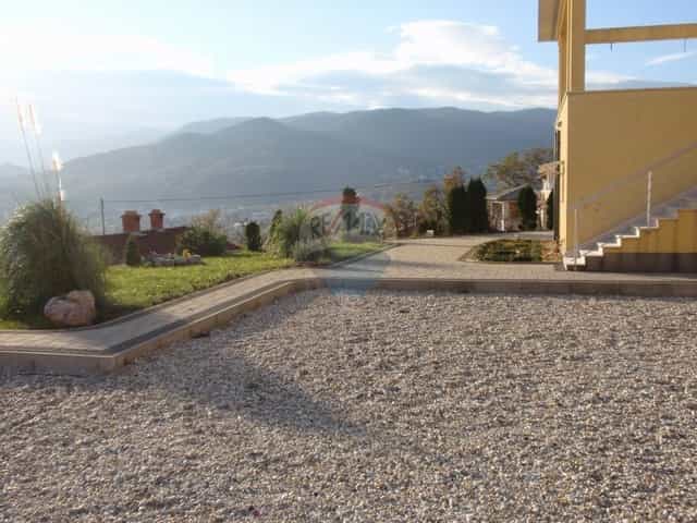 σπίτι σε Rubeši, Primorsko-goranska županija 12037411