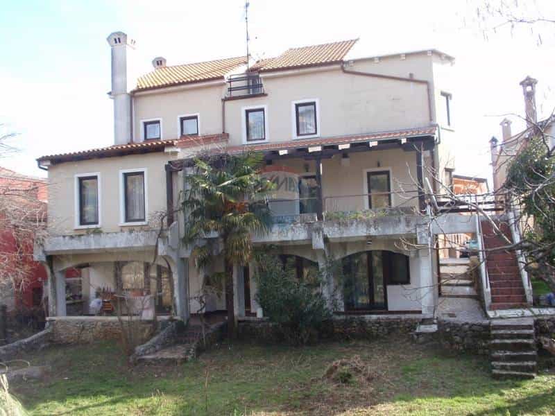 House in Matulji, Primorsko-Goranska Zupanija 12037515