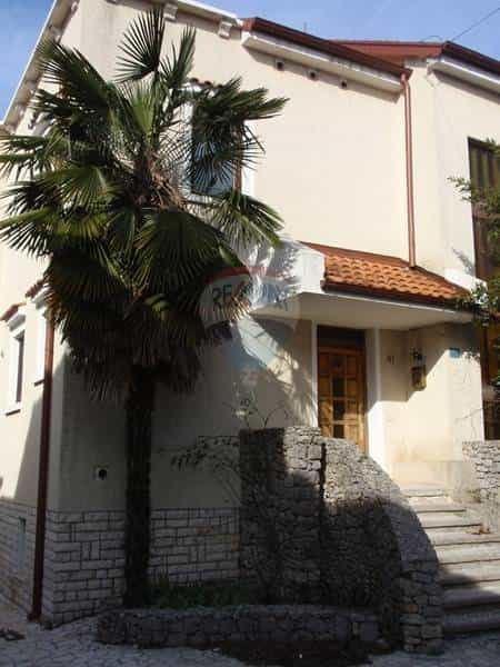 House in Matulji, Primorsko-Goranska Zupanija 12037515
