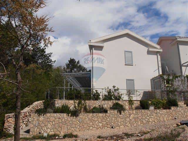 casa en Dobrinj, Primorsko-Goranska Zupanija 12037744